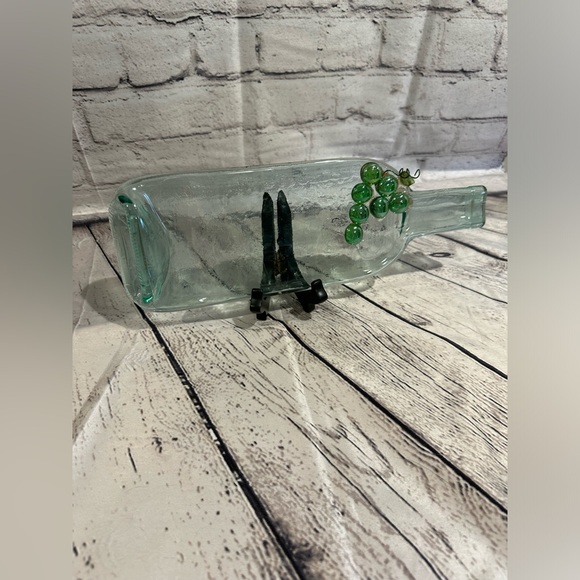 Handcrafted Artist Flatten Glass bottle cheese platter - Picture 4 of 16